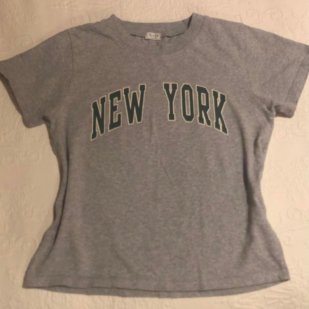 Brandy Melville New York Graphic Baby Tee